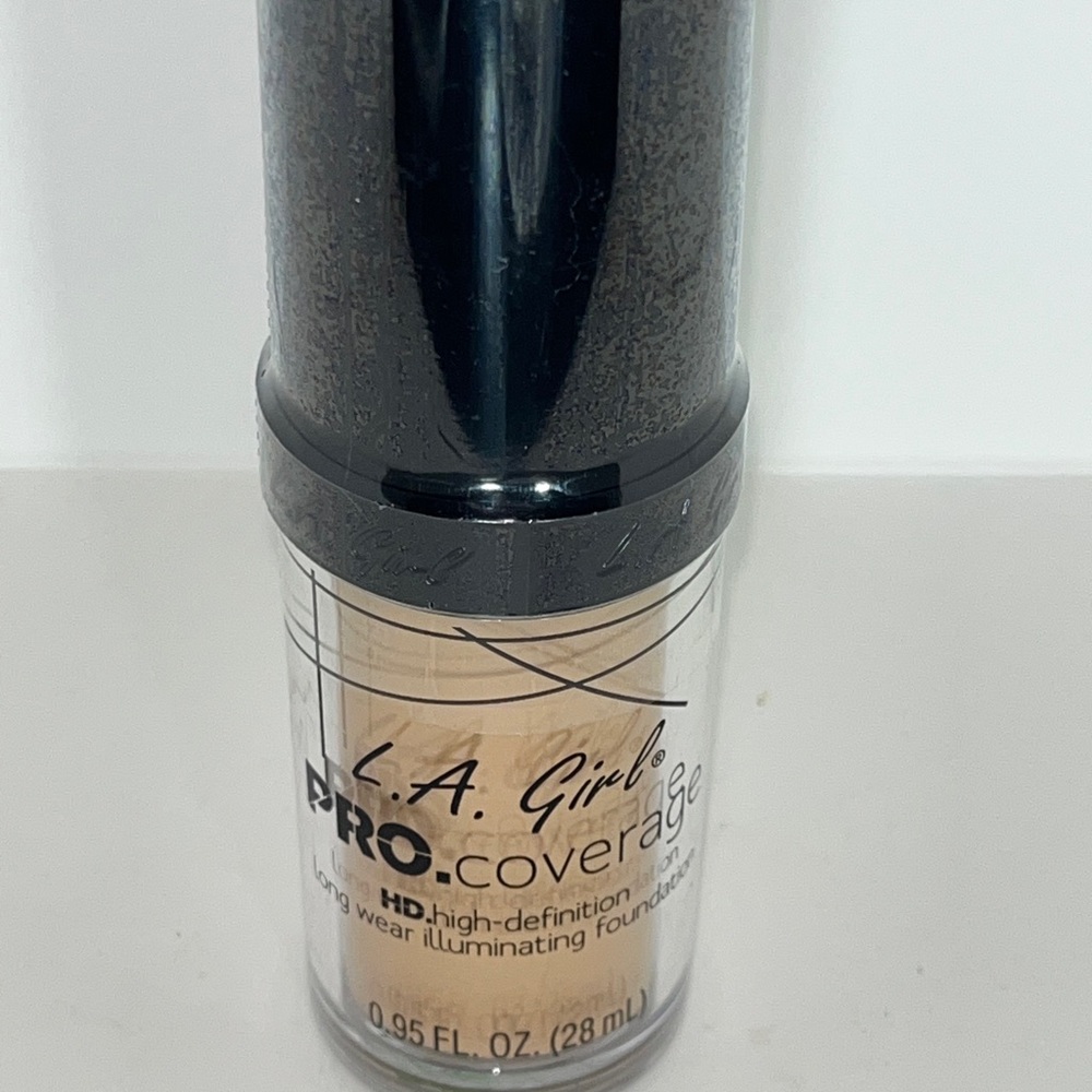 L.A. Color Pro.Coverage Long Wear Illuminating Foundation, GLM645 Nude Beige New